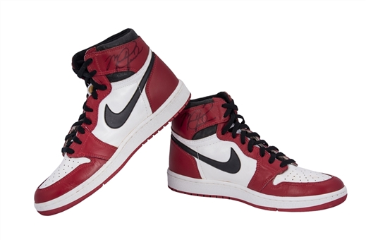 Michael Jordan Signed Pair Of Nike Air Jordan I Sneakers (PSA/DNA)